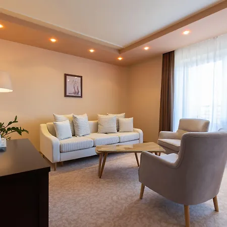 מלון Manufaktura Relaksu